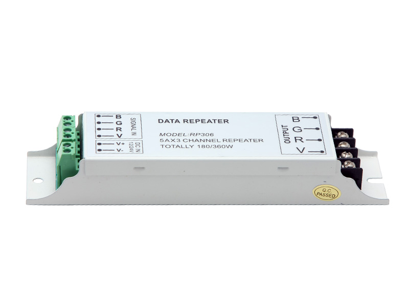RGB LED Data Amplifier / Repeater