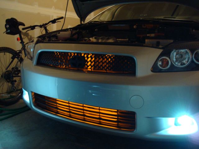 (6) Prewired Superflux for each foglight. 