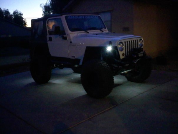 14 lights mounted to the frame for night wheeling. 