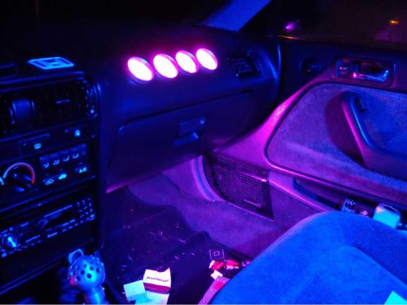 pink 4 chip superflux in my JDM gauges. very clean, and very BRIGHT, also i go pink 4 chip super flux under my dash and under back seats. in 93 Honda Accord