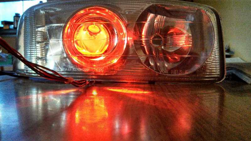 4 Superflux led's in my Morimoto Mini H1 retrofit!